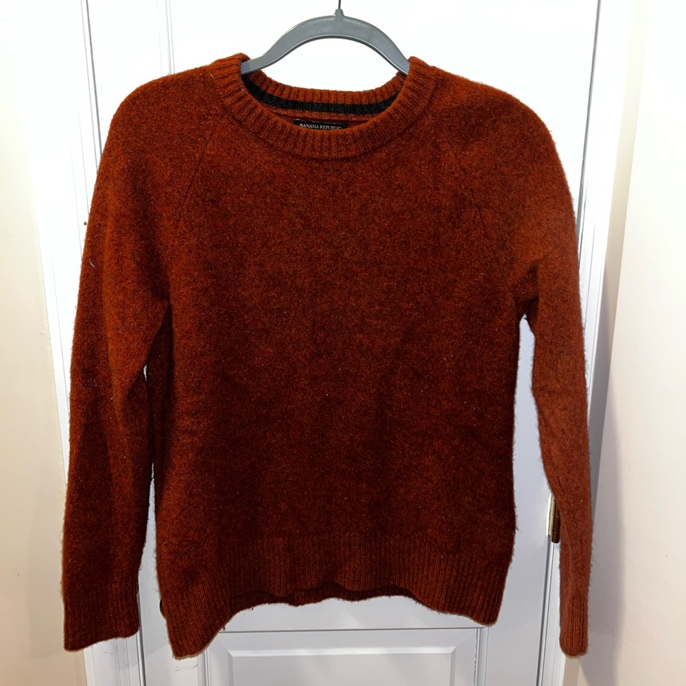 Banana Republic Orange Merino Wool Sweater (Medium)